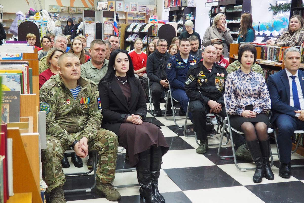 В Брянске при поддержке «Единой России» состоялся музыкальный квартирник для ветеранов СВО