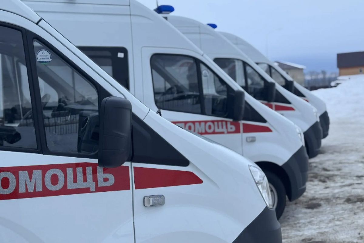 Медучреждения Тамбовской области получили новые машины скорой помощи