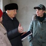 Депутат Госдумы Оксана Фадина проверила ход строительства дома дольщиков в Советском округе Омска