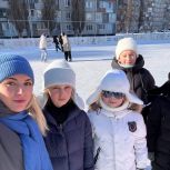 Курчатовские дети получили коньки для бесплатного катания