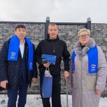 В Бичурском районе депутат Народного Хурала поздравил семью погибшего бойца и ветеранов с Сагаалганом