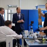 Герой России Дмитрий Перминов оценил работу омского Центра высокотехнологичного протезирования