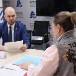 Депутат Челябинской гордумы Вячеслав Курилин провёл приём граждан на площадке Штаба общественной поддержки