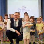 Маленькие принцессы и большая доброта: в детском саду «Теремок» девочек поздравили с 8 марта и подарили праздник, полный тепла