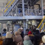 «Единая Россия» организовала профориентационную экскурсию в институт химии для иркутских школьников