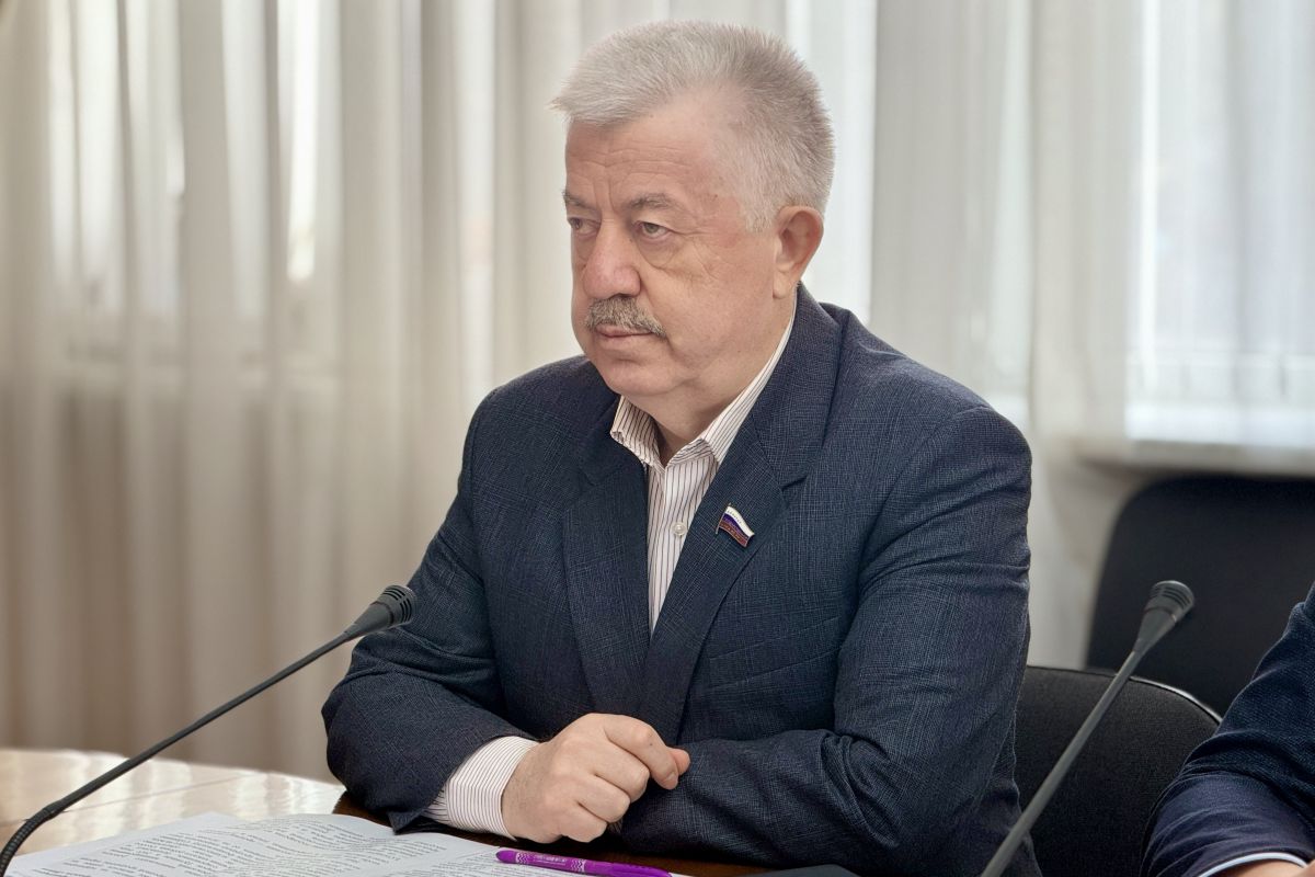 Рабочая группа по капремонту школ продолжит контроль за восстановлением учебных учреждений ЛНР