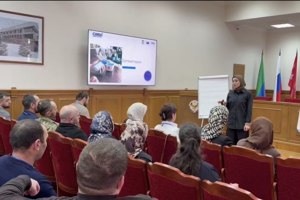 В Махачкале участники СВО борются за гранты Главы города на обучении «СВОй бизнес»