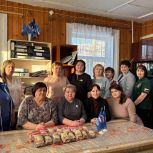 Партийцы и общественники Кичменгско-Городецкого округа собрали комплекты сухофруктов для бойцов СВО