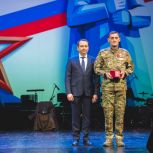 Автопробеги, концерты и поздравления ветеранов: «Единая Россия» организовала праздничные акции в честь Дня защитника Отечества по всей стране