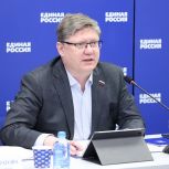 Какие вопросы обсуждались на встрече депутатов с министром труда - рассказал Андрей Исаев