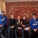 Депутаты «Единой России» поздравили ветерана Великой Отечественной войны Юрия Петрухина с Днем защитника Отечества