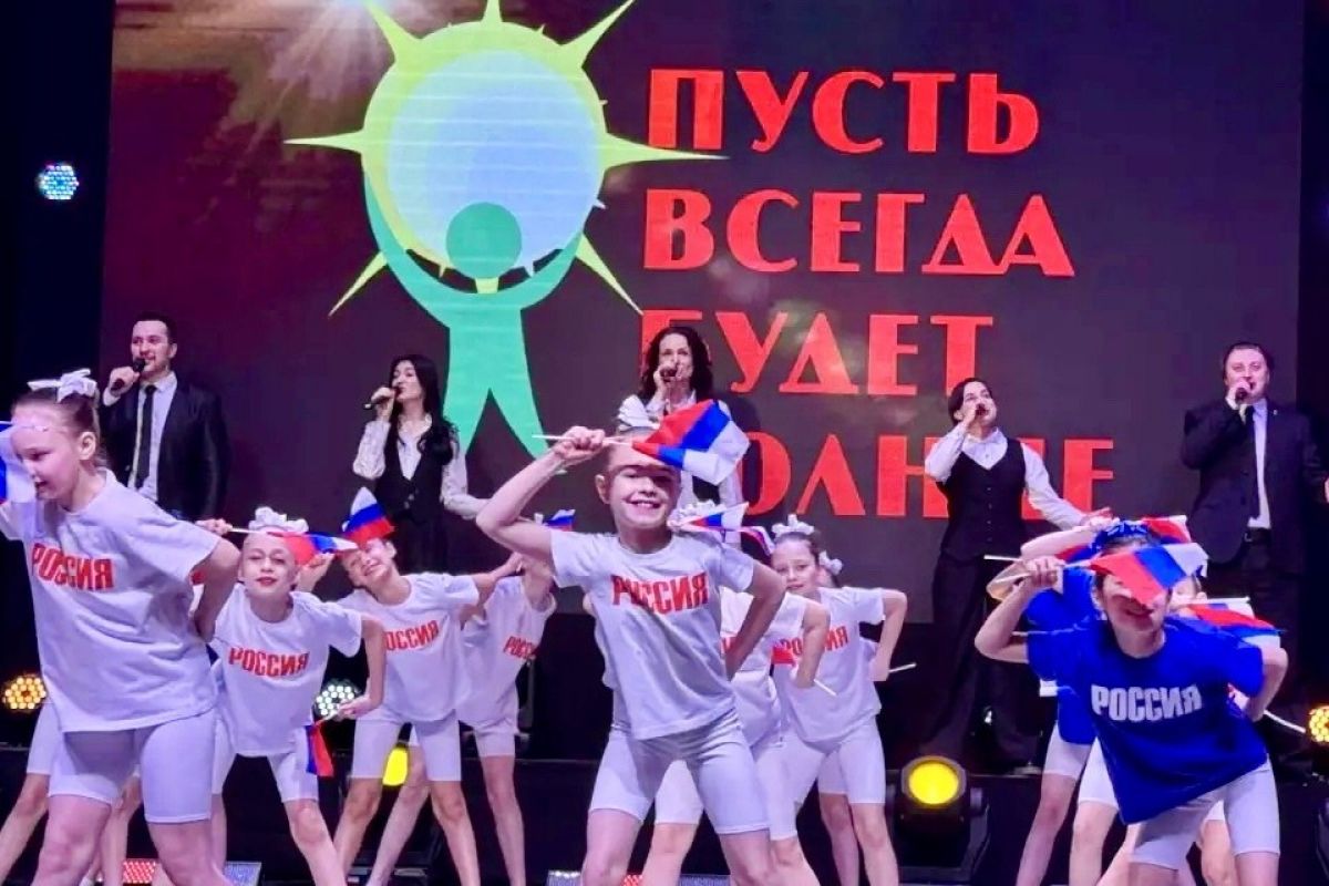По инициативе «Единой России» в Нягани состоялись фестивали патриотических песен и народных танцев