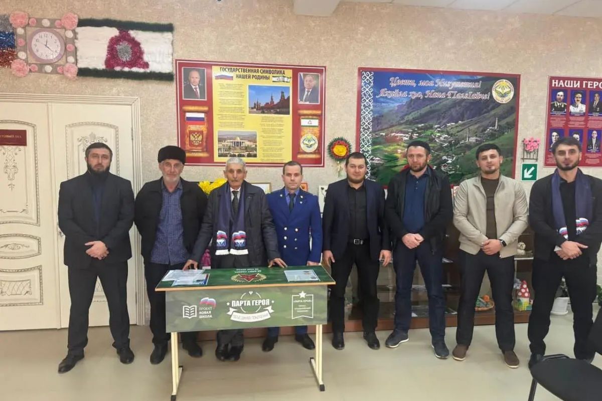 В Джейрахском районе открыли «Парту Героя СВО» в рамках проекта «Новая школа»