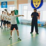 Олимпийские чемпионы провели тренировку с юными воспитанниками спортшколы в СВАО