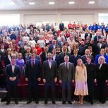 Вторая политшкола на Байкале прошла на площадке самой крупной школы, построенной в Иркутской области по народной программе «Единой России»