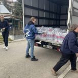 «Единая Россия» помогает с доставкой воды