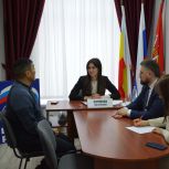 Донской парламентарий Яна Куринова провела личный приём граждан в Каменском районе