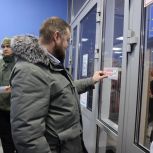 «Проверено СВОими»: Партийцы осмотрели учреждения Тарко-Сале на доступность для людей с ОВЗ