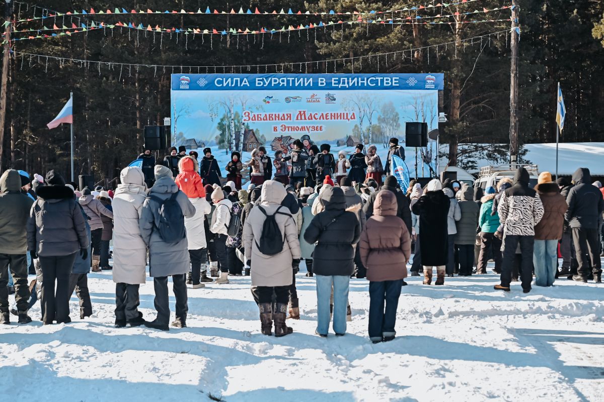 В Бурятии при поддержке «Единой России» проводили зиму «Забавной Масленицей»