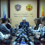 Леонид Черкесов рассказал студентам Академии госслужбы о работе депутатов и ключевых инициативах в законодательстве
