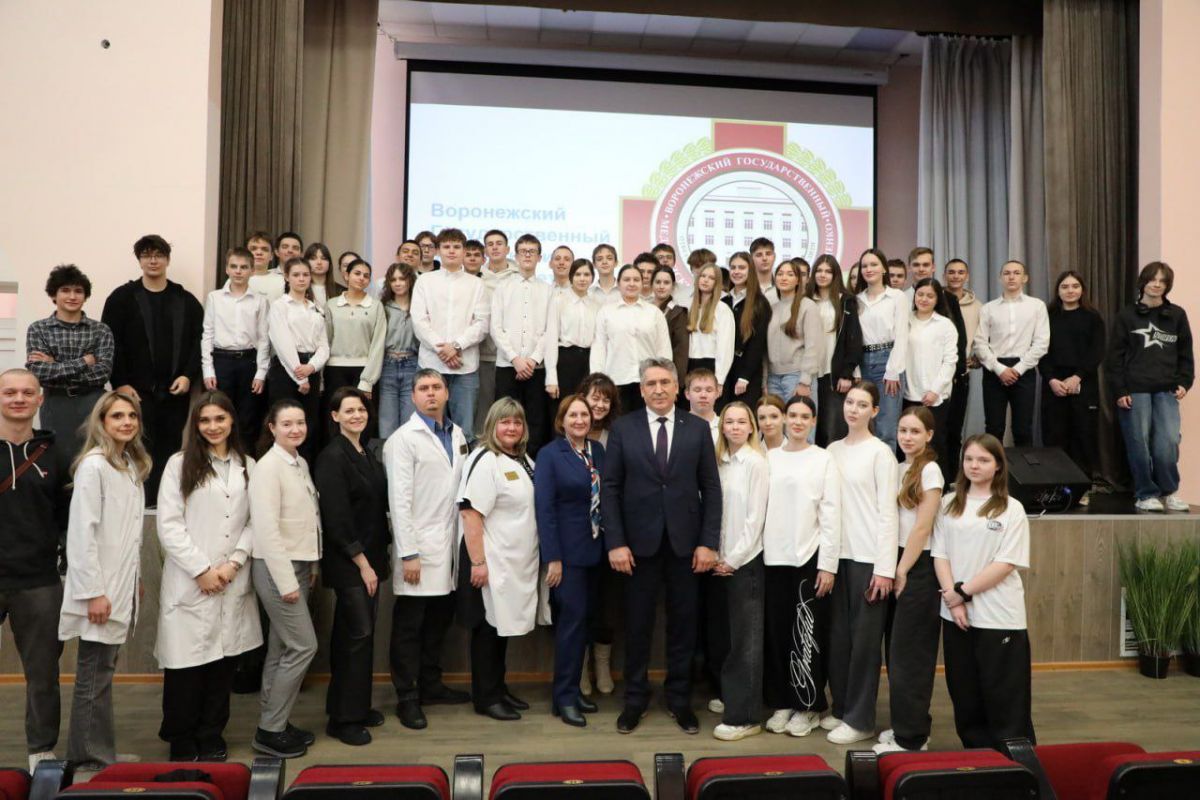 «Единая Россия» провела для воронежских школьников профориентационные занятия