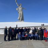В Волгограде активисты «Единой России» почтили память защитников Отечества