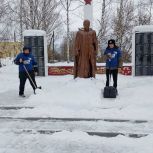 Снежный десант «Единой России»: помощь в расчистке снежных завалов