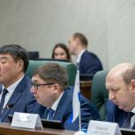 Руководитель фракции партии «Единая Россия», председатель окружной Думы выступил с предложением о совершенствовании оплаты труда северянам