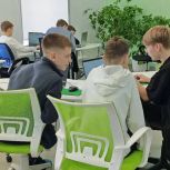Бурлящий гейзер и микрозелень: В Вольске прошел конкурс для юных техников