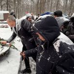 Депутат Госдумы Евгений Попов поздравил жителей Западного округа с наступающим Днем защитника Отечества