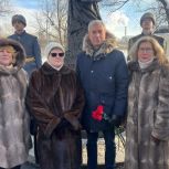 В Чертанове Южном открыли памятник легендарному разведчику Алексею Ботяну