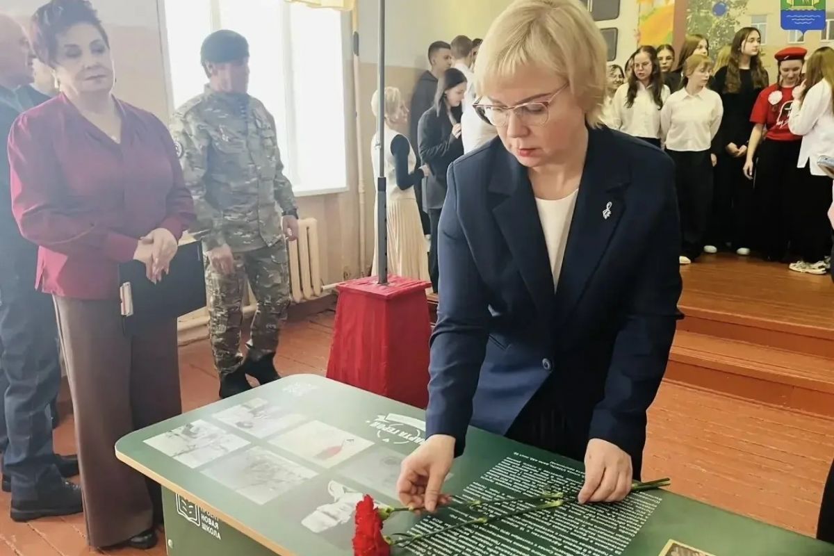 В Плесецком округе реализуют партпроект «Единой России» «Парта Героя»