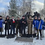 «Единая Россия» и «Молодая Гвардия» провели акцию «Снежный десант»