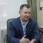 Леонид Черкесов в преддверии праздника встретился с добровольцем подразделения «БАРС»