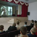 Секретарь первичного отделения «села Курдюм» провел урок мужества «Памяти детей Сталинграда»