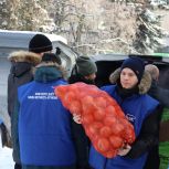 Законодатели Санкт-Петербурга привезли гуманитарный груз для волонтёров «Курского рубежа»