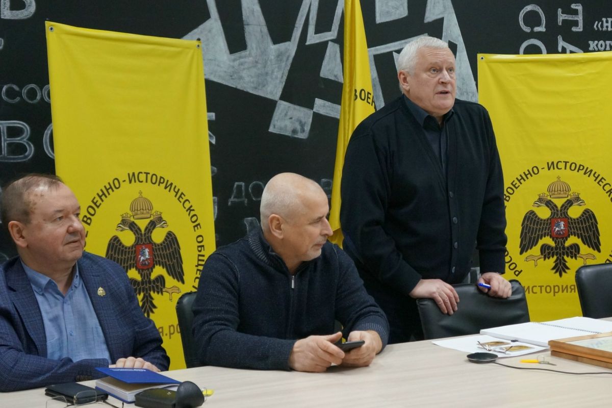 Активисты РВИО помогают фронту и сохраняют историческую память