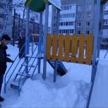 Партийный десант проверил состояние многофункциональной площадки в Балахне