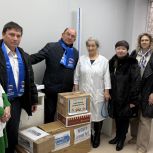 «Единая Россия» передала «Коробки храбрости» в больницу Туркменского района Ставропольского края