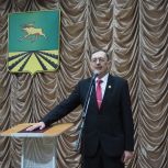 Избранный в соответствии с новым региональным законом глава Оленинского муниципального округа Олег Дубов официально вступил в должность