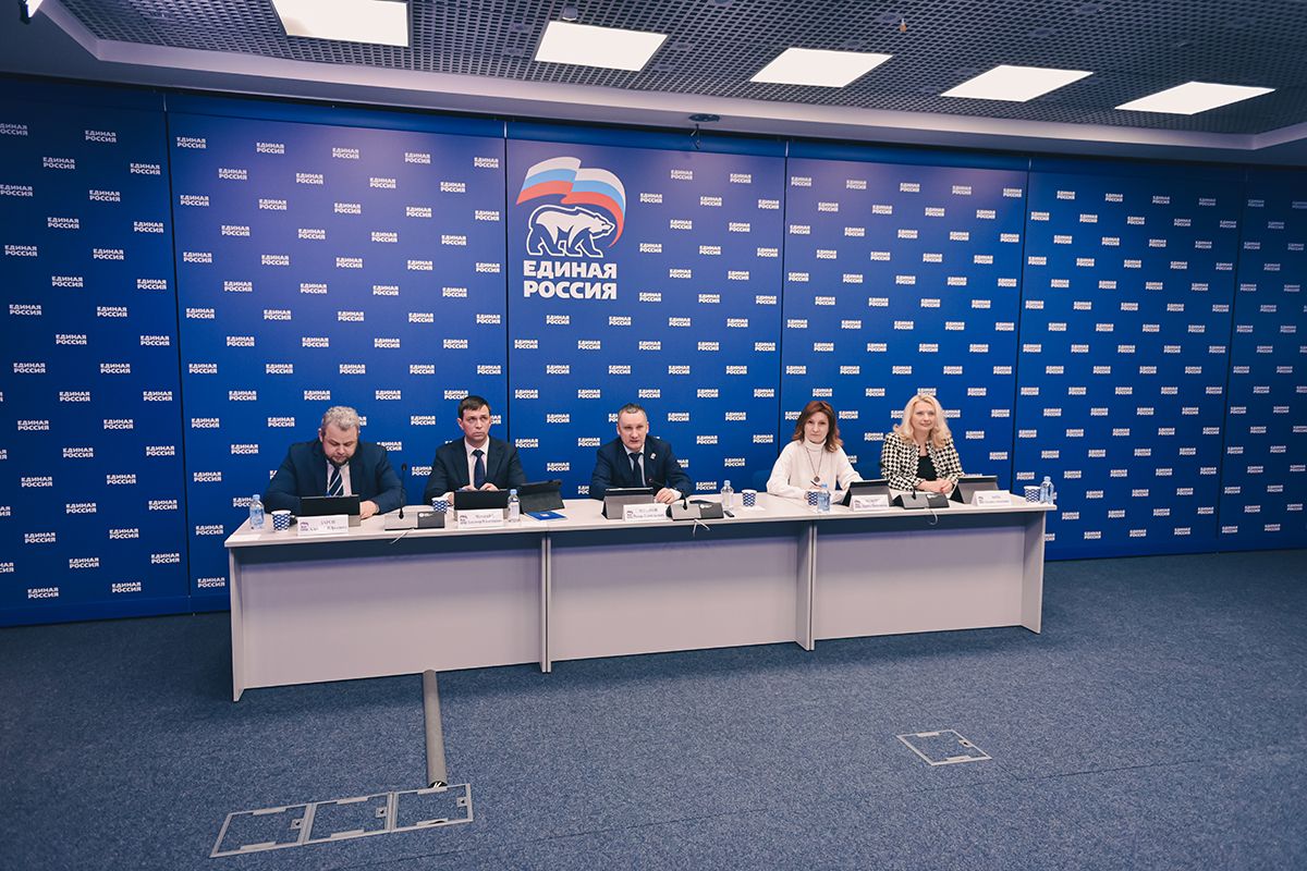 «Единая Россия» проведёт новые конкурсы для молодёжи о духовно-нравственных ценностях