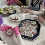 «Вкус дома — вкус Победы»: во Владивостоке испекли пряники для защитников Отечества