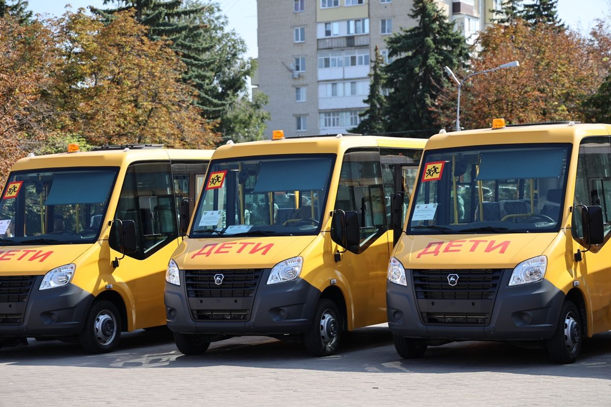 Карачаево-Черкесия получит около 30 школьных автобусов в 2026 году