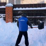 «Снежный десант» Единой России продолжает работу в Курске