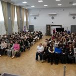 В Казани активисты МГЕР организовали встречу студентов с ветераном СВО