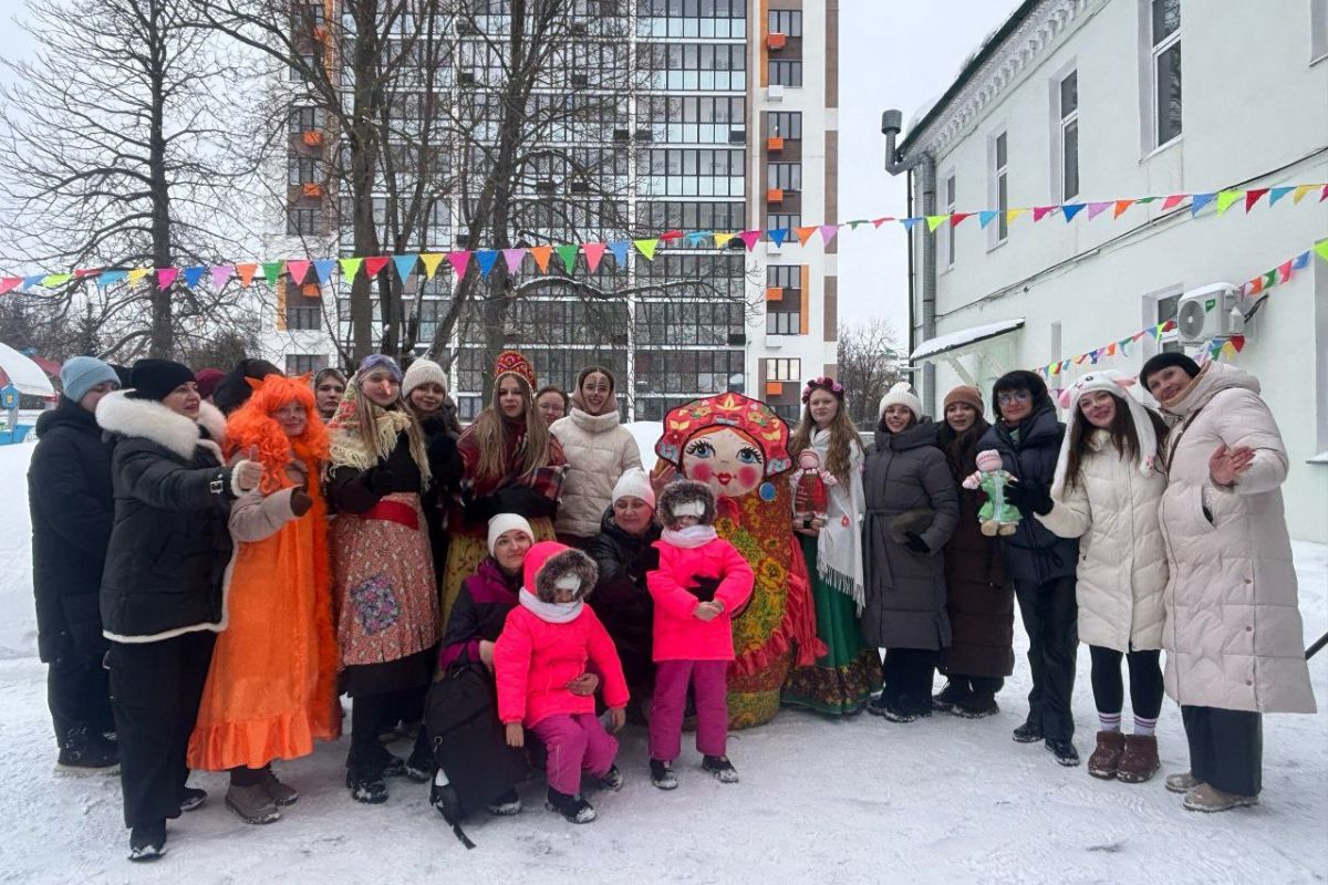 В Орле отметили праздник Масленицы