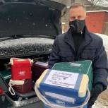 Депутаты в качестве волонтеров помогают медицинским учреждениям региона