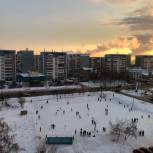 В Томске открылся бесплатный каток в Октябрьском районе