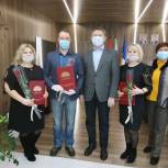32 медика Саткинского района получили благодарности