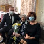 Единороссы поздравляют долгожителей и ветеранов